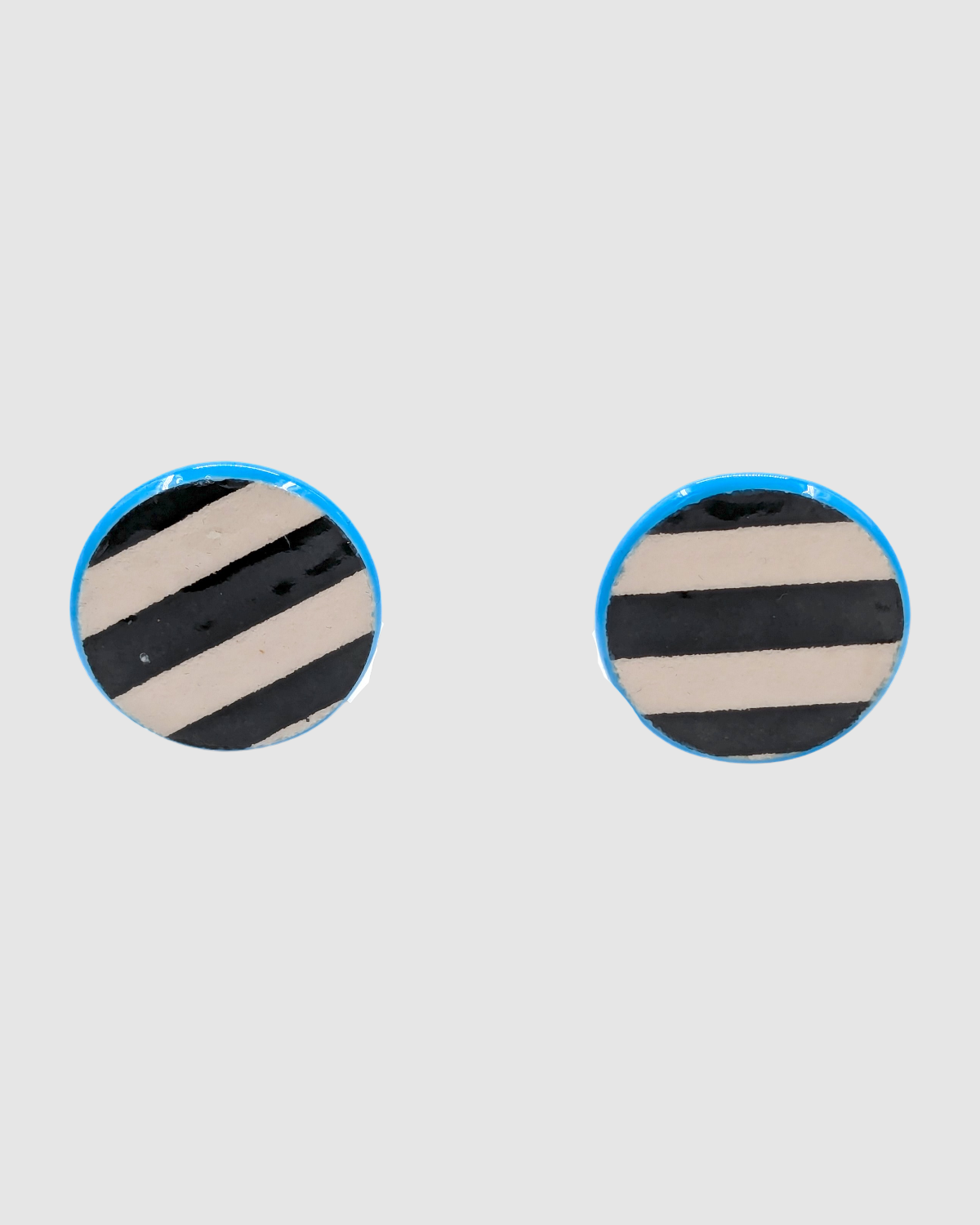 Handmade earrings made of Palestinian ceramics - M