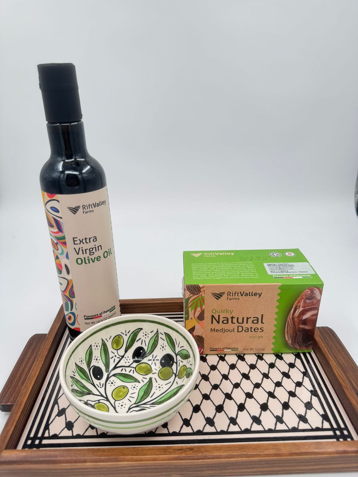 Palestinian Tasting Set – Olivenolie, Medjoul Dadler & Oliven Keramikskål