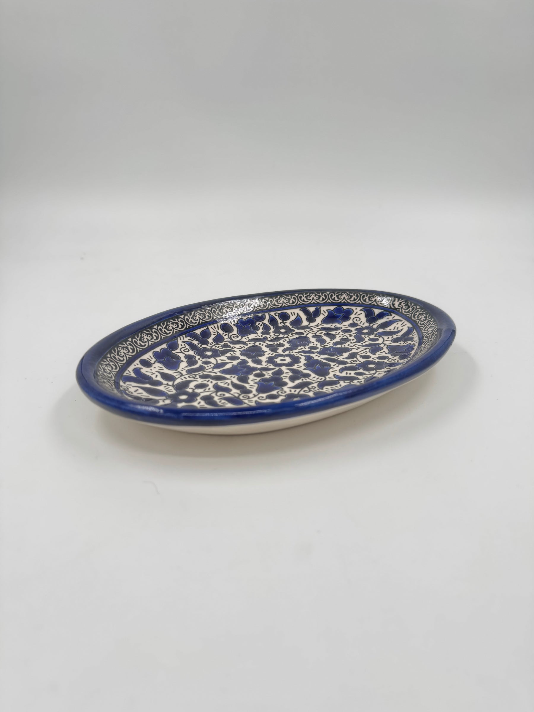 Oval Tray 22x15 cm