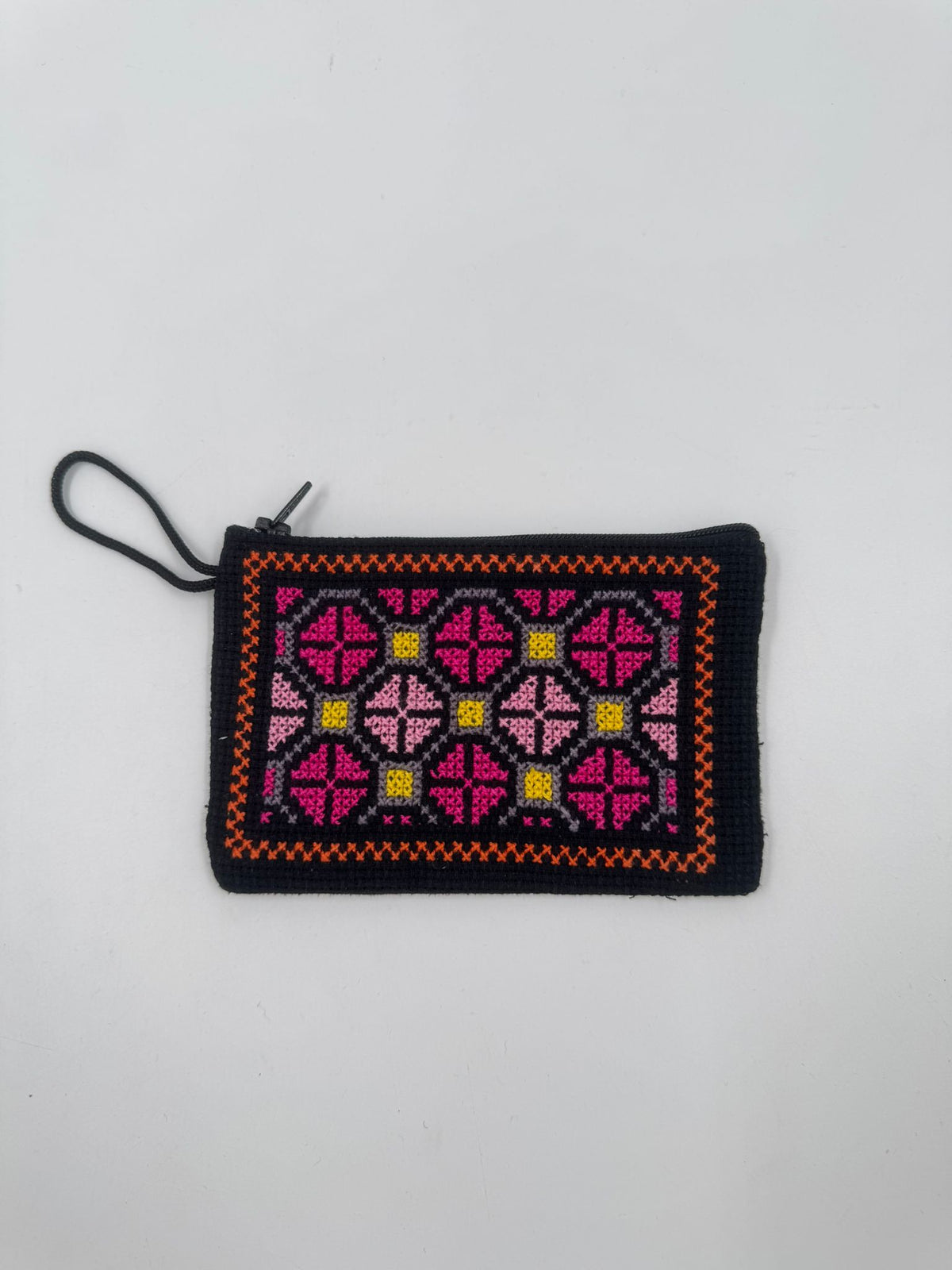 Håndbroderet pung med Tatreez 1