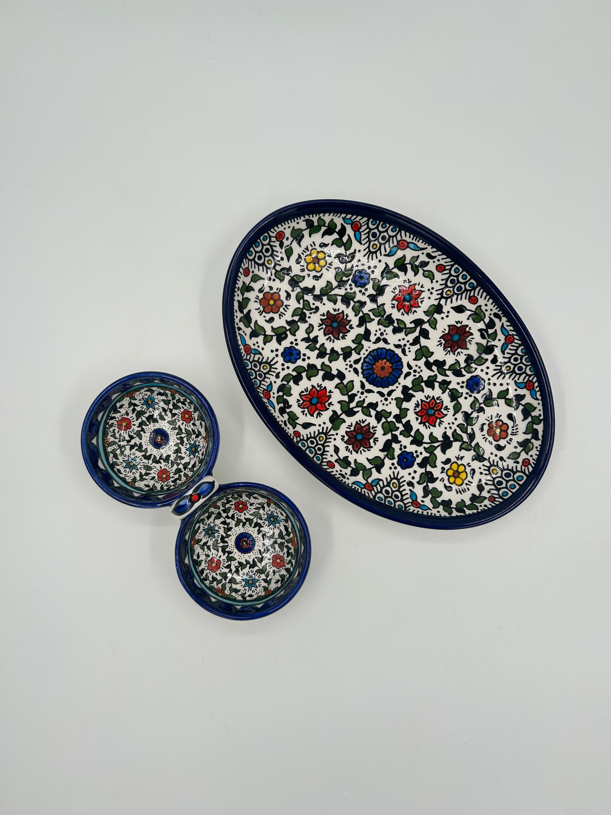Gift bundle in Rammallah multi-colored design - Handmade dish and salt/pepper set with handle